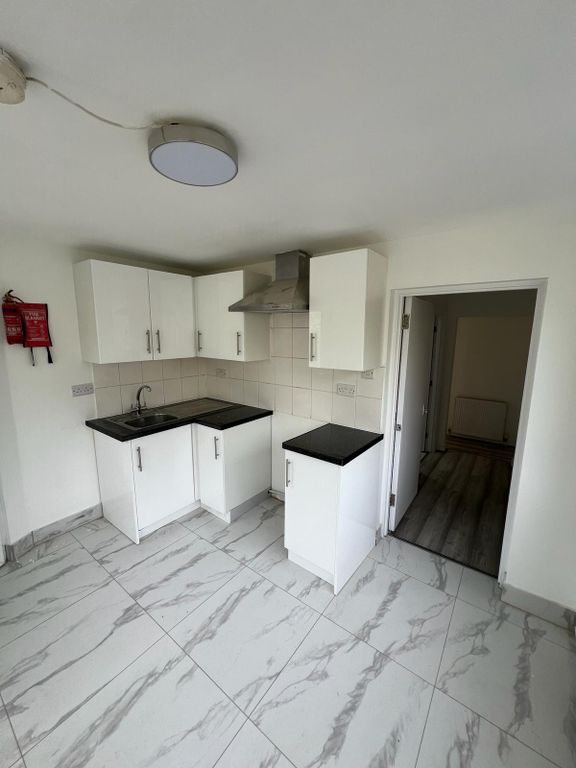 Property photo 3 of 16 Gallery