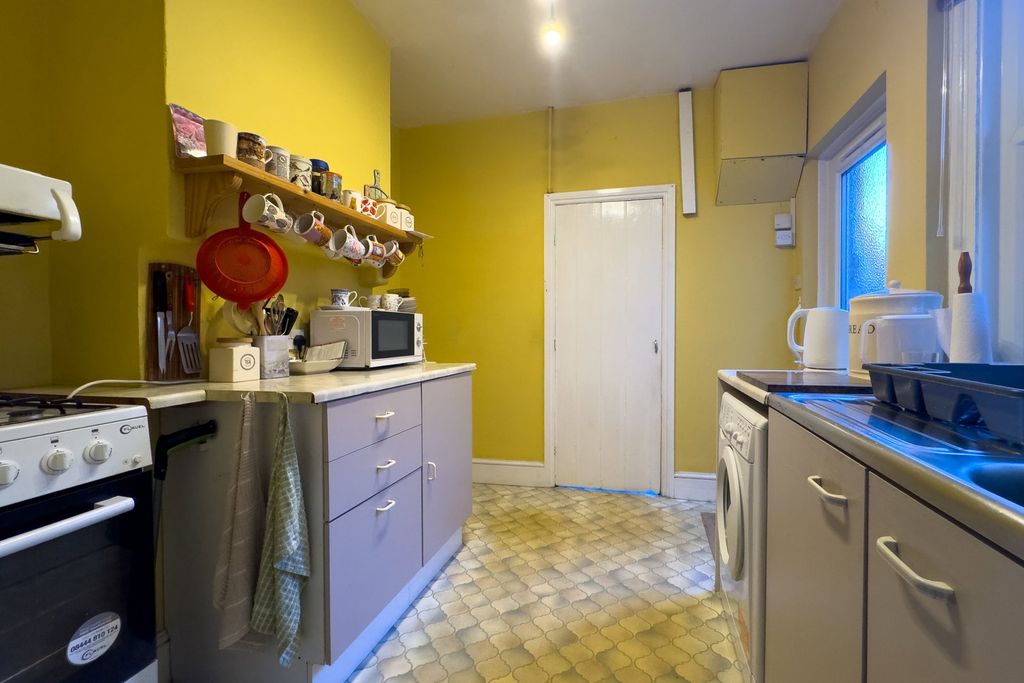 Property photo 3 of 15