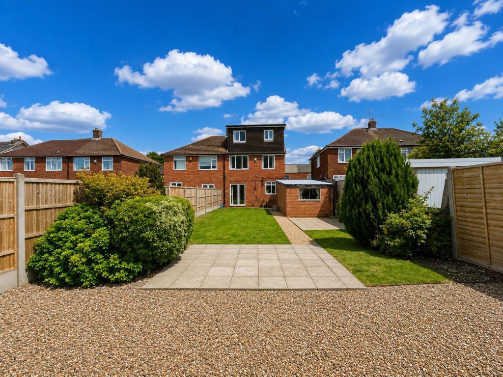 Property photo 2 of 13 5318561