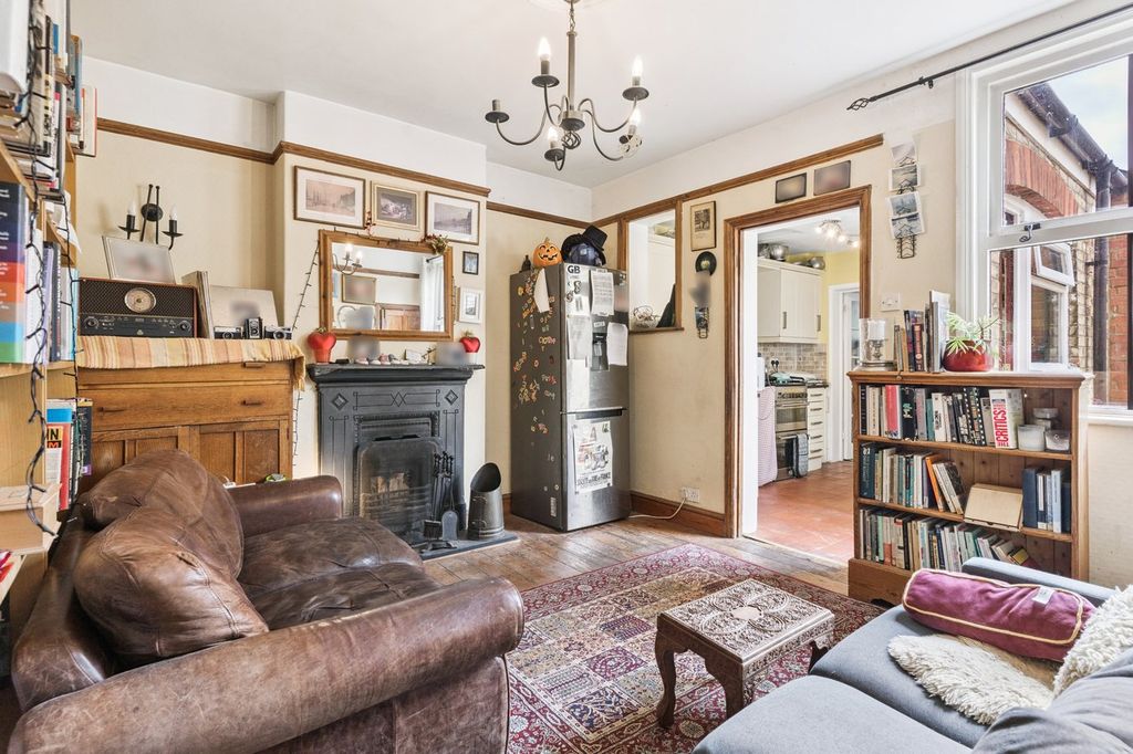 Property photo 3 of 13
