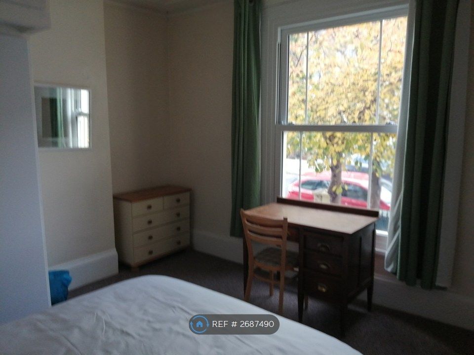 Property photo 3 of 17 Front Bedroom