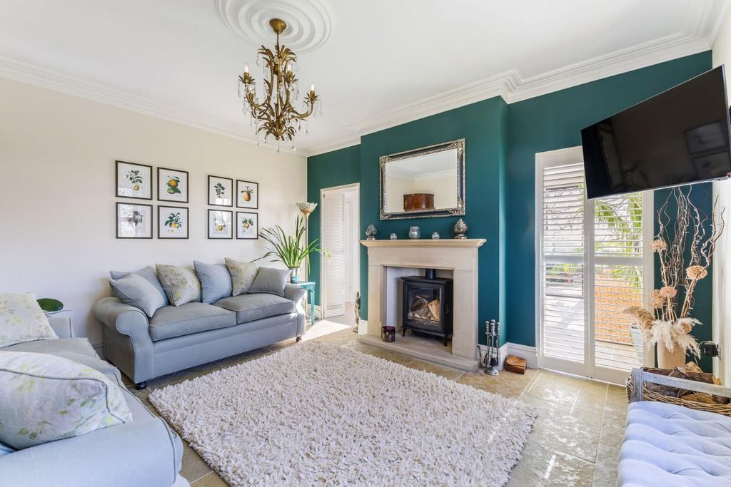 Property photo 3 of 35 86991_North-Lodge-Carlton-Lane   (12)_Low.Jpg
