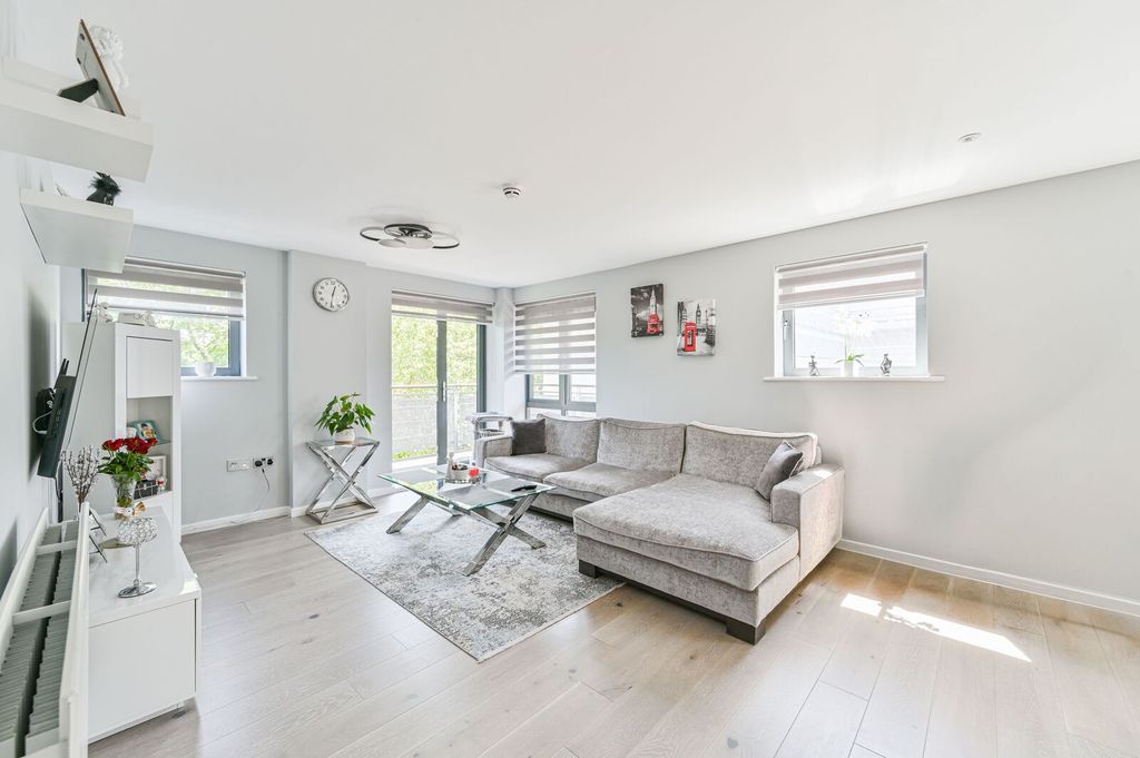 Property photo 1 of 15