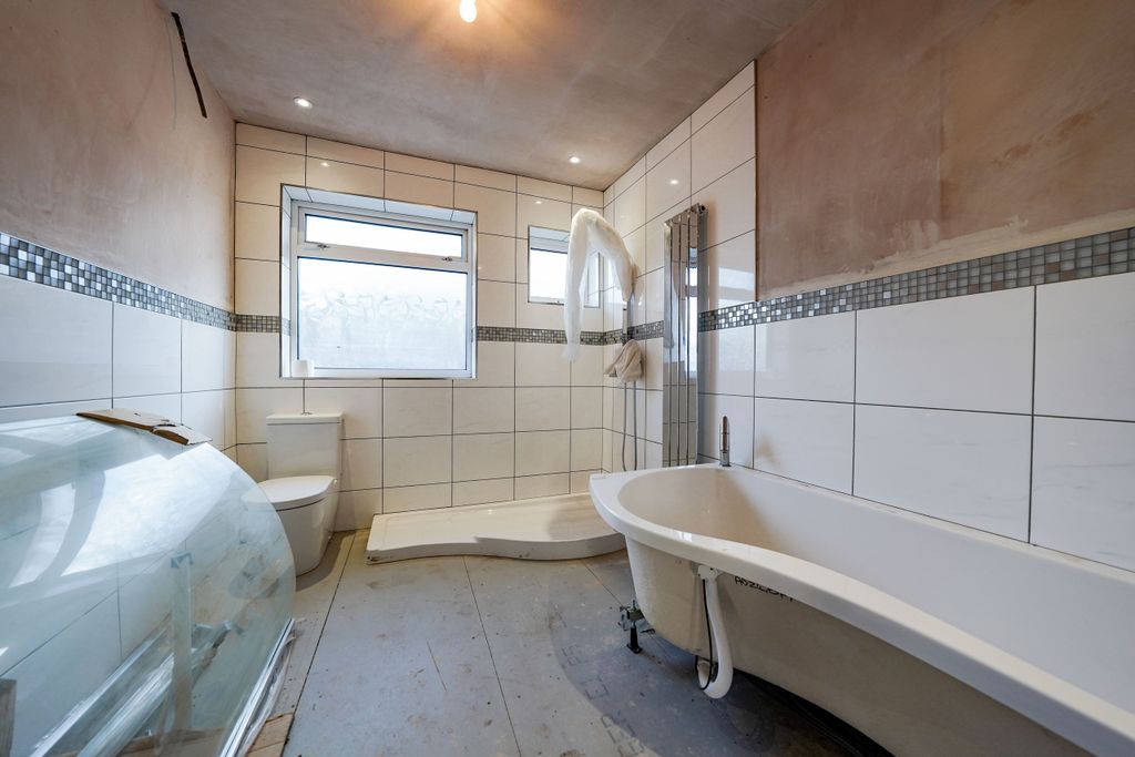 Property photo 2 of 12 Dsc01263