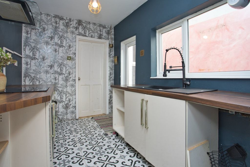 Property photo 2 of 11 Picture 2