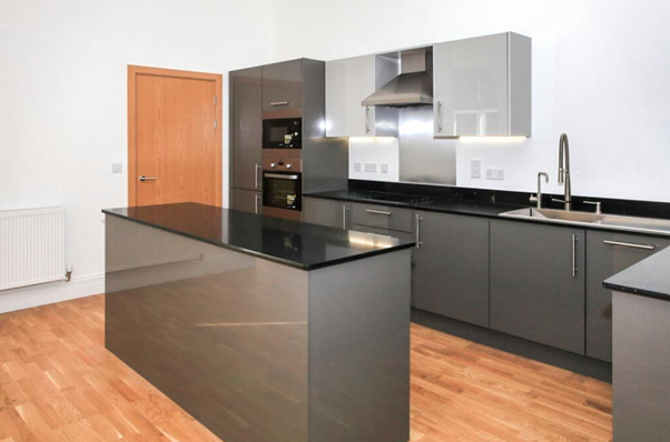 Property photo 3 of 12 Kitchen