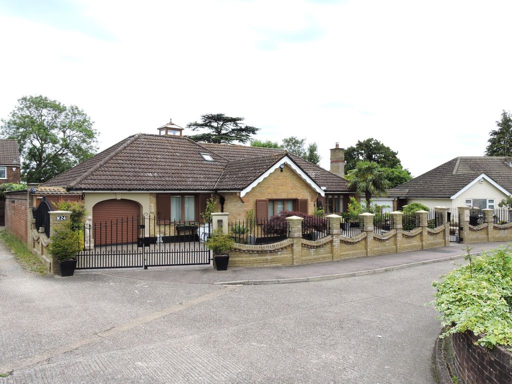 Property photo 1 of 31
