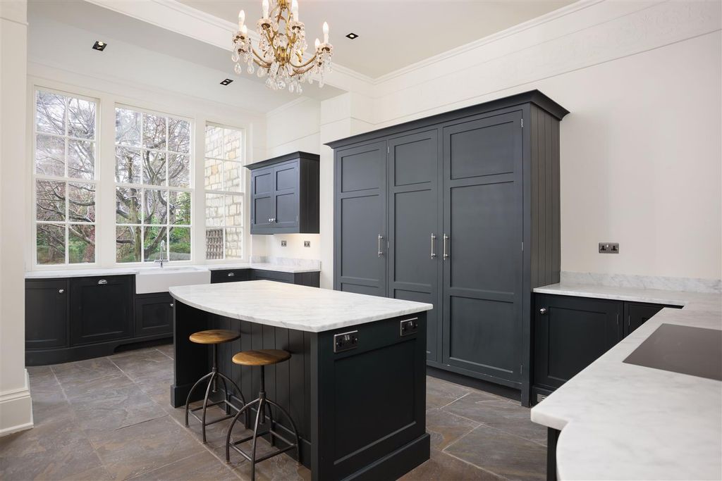 Property photo 2 of 35 00006.Jpg