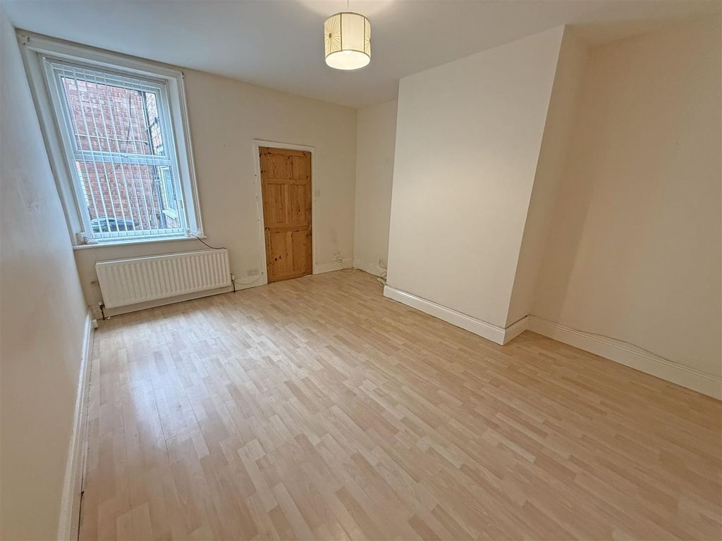 Property photo 2 of 7 Living Room.Jpg