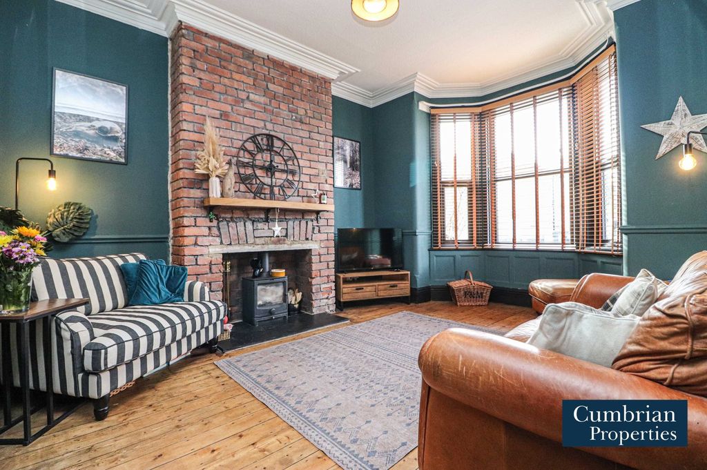 Property photo 2 of 20 Lounge