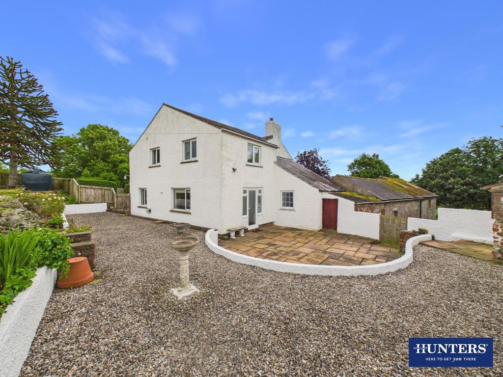 Property photo 2 of 46 Rear Garden