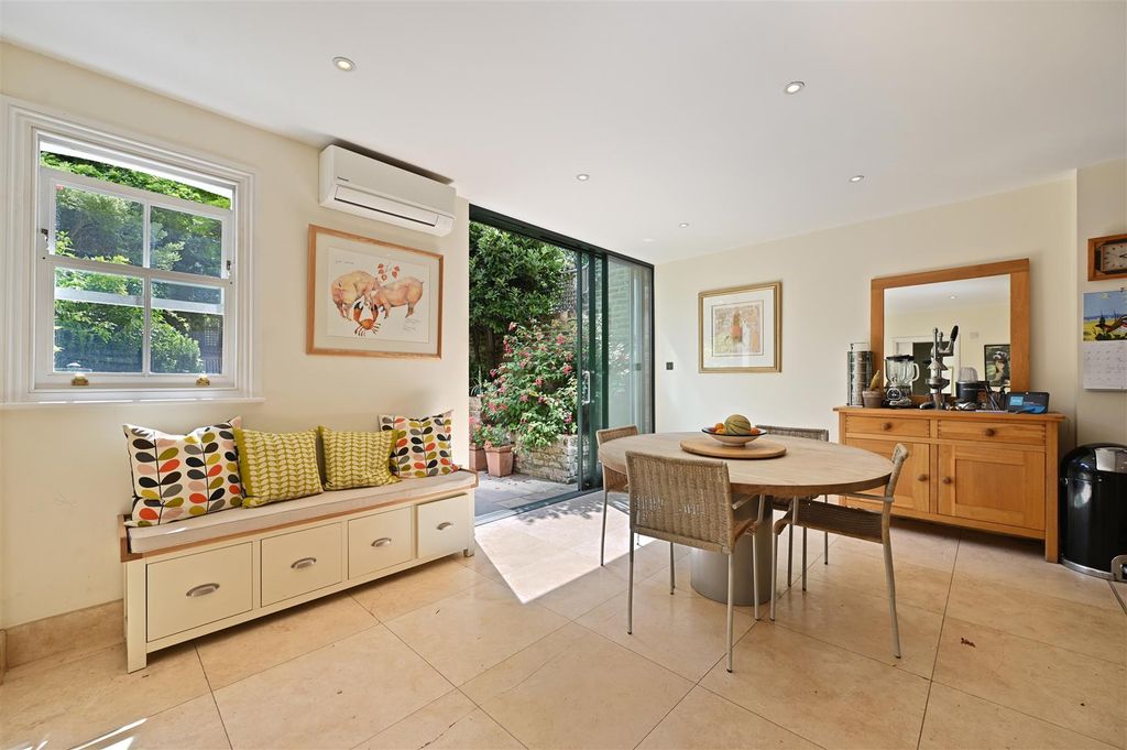 Property photo 3 of 23 Edith Road - 96 (1).Jpg