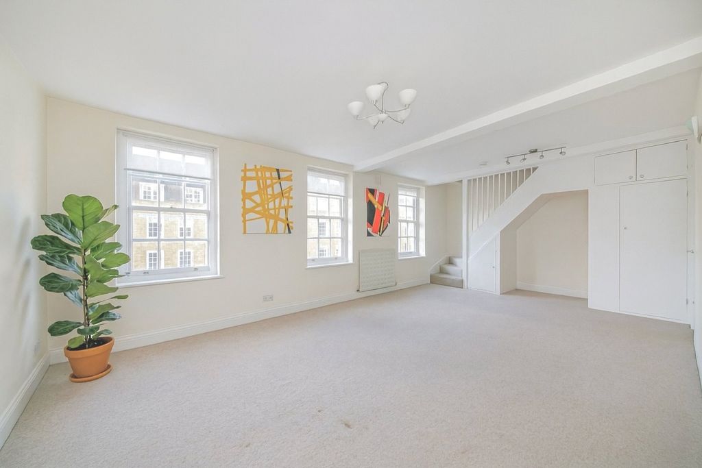 Property photo 2 of 11 Picture No. 52