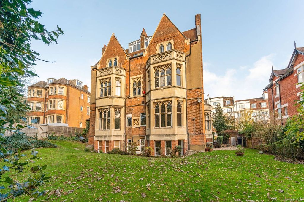 Property photo 1 of 26