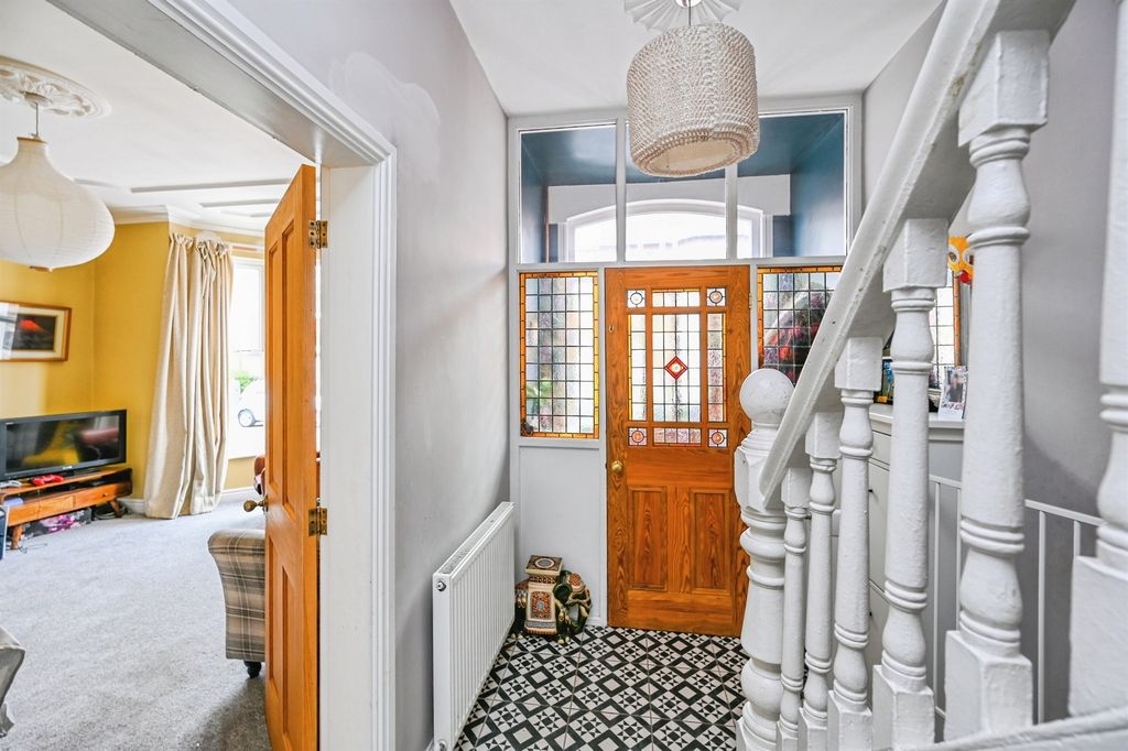 Property photo 2 of 14