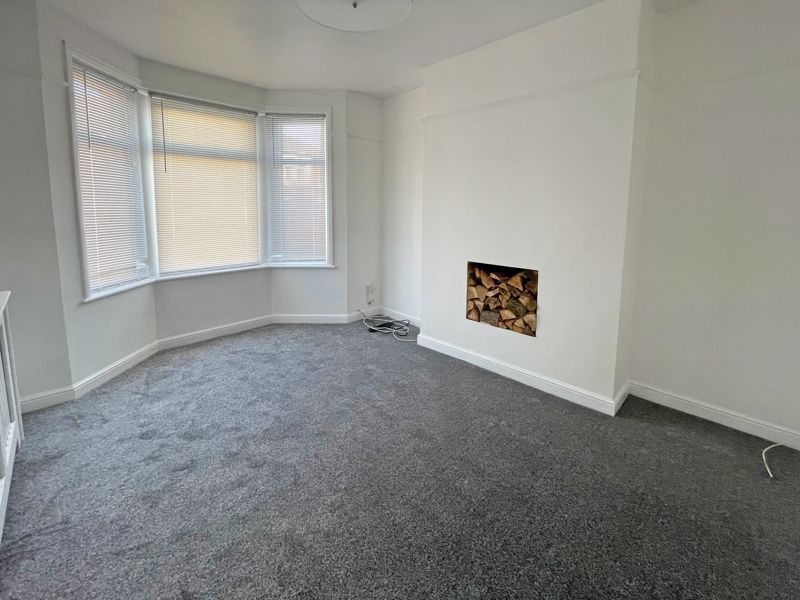 Property photo 2 of 12 Photo 3