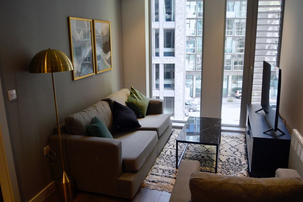 Property photo 3 of 18