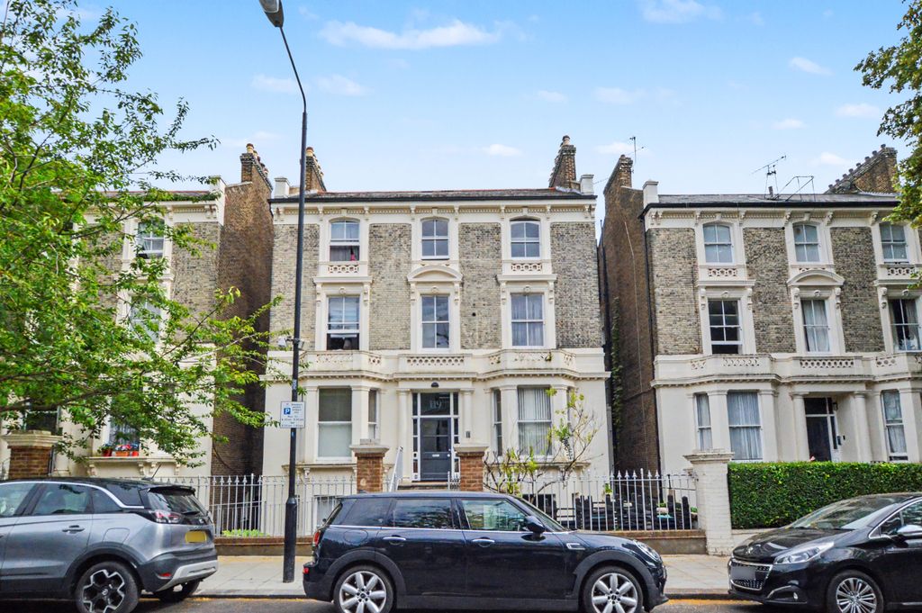 Property photo 1 of 10 Flat D, 119 Cambridge Gardens, London, W10 6Ja