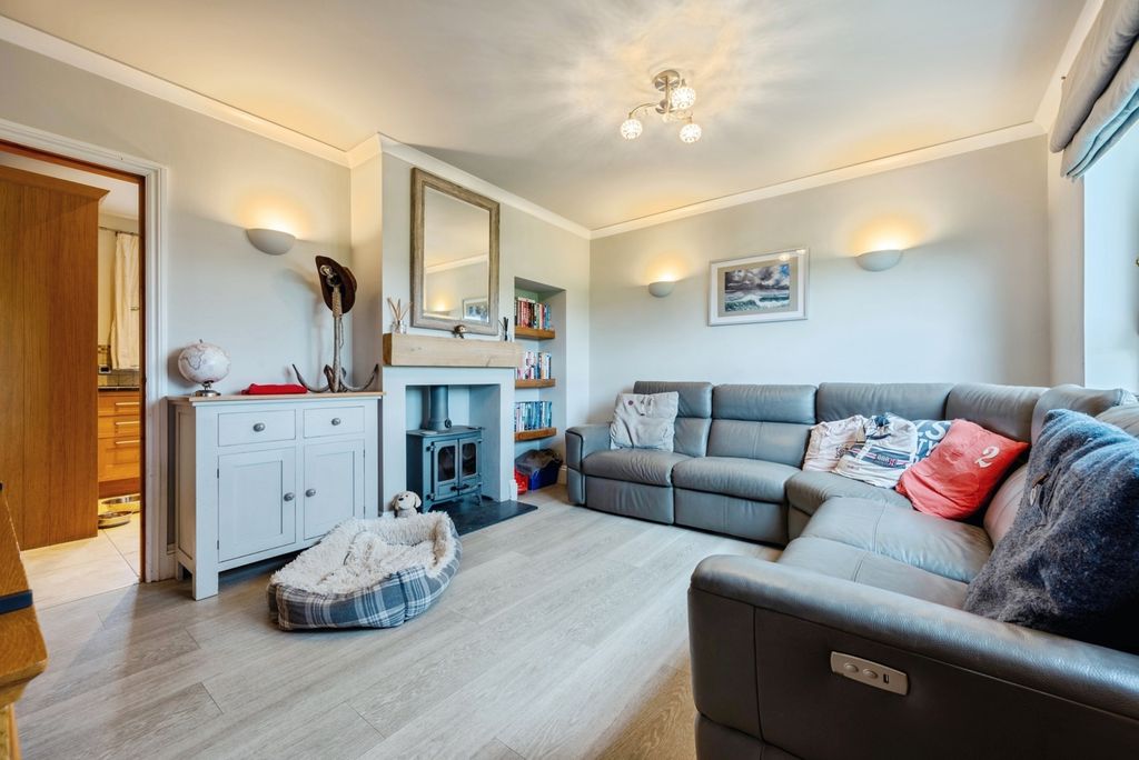 Property photo 3 of 14 Pbox-Img.Jpg
