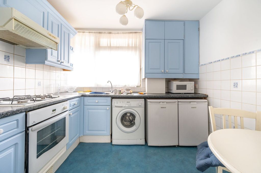 Property photo 3 of 7