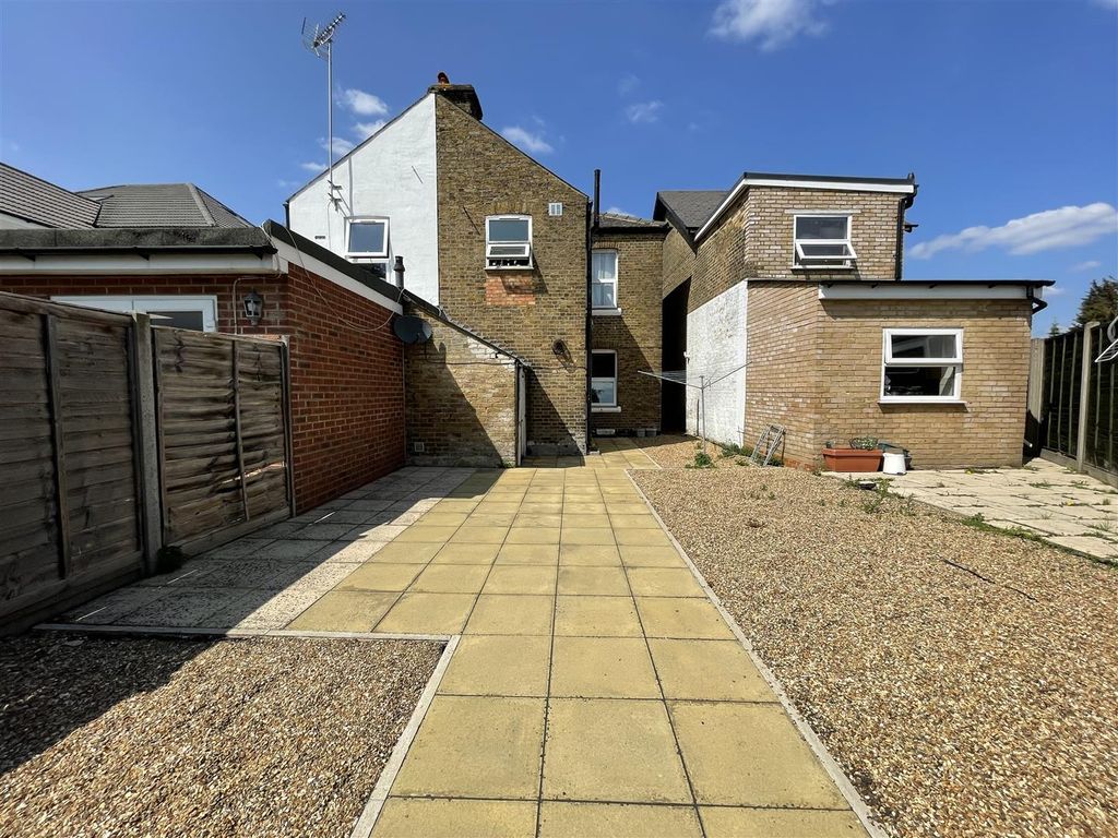 Property photo 3 of 9