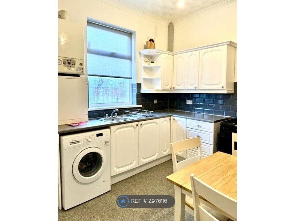 Property photo 2 of 27
