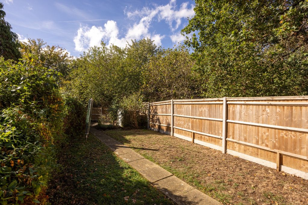 Property photo 2 of 29 Picture No. 30