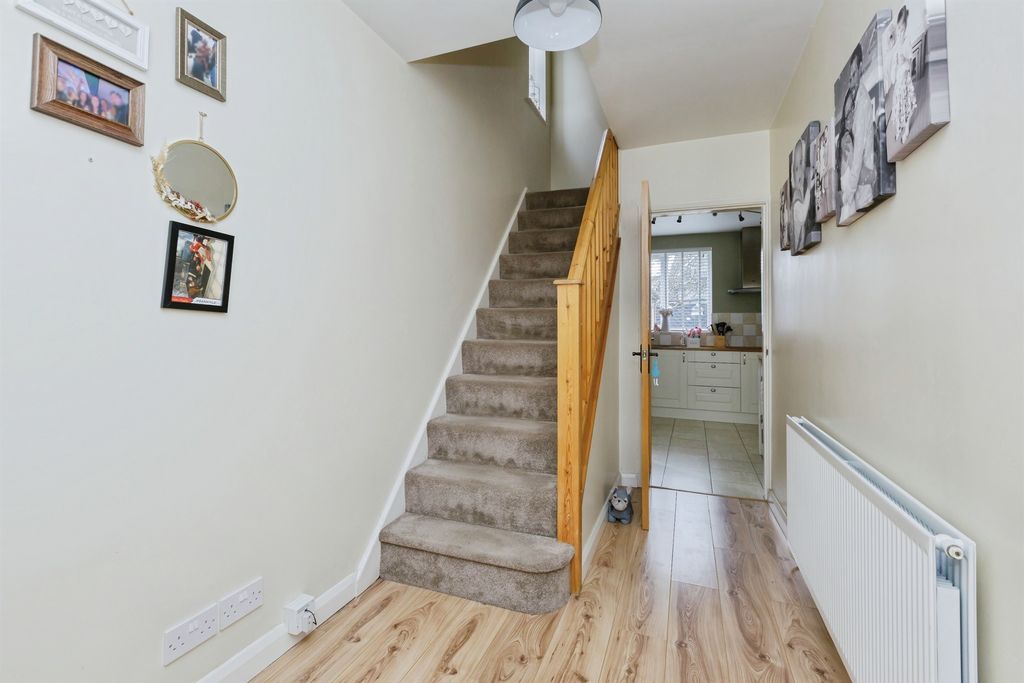 Property photo 3 of 17