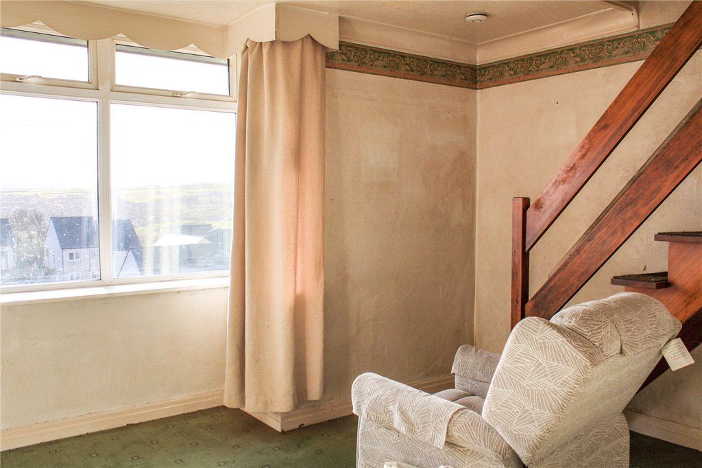 Property photo 3 of 13 Sitting Room