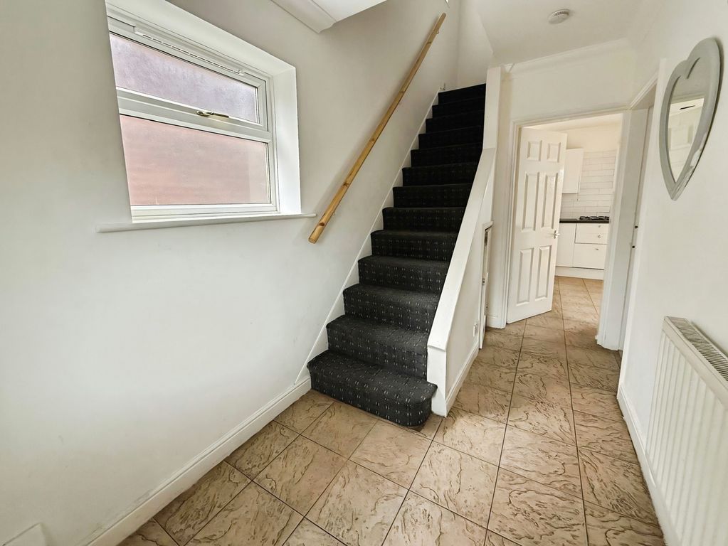 Property photo 2 of 14 Photo 8