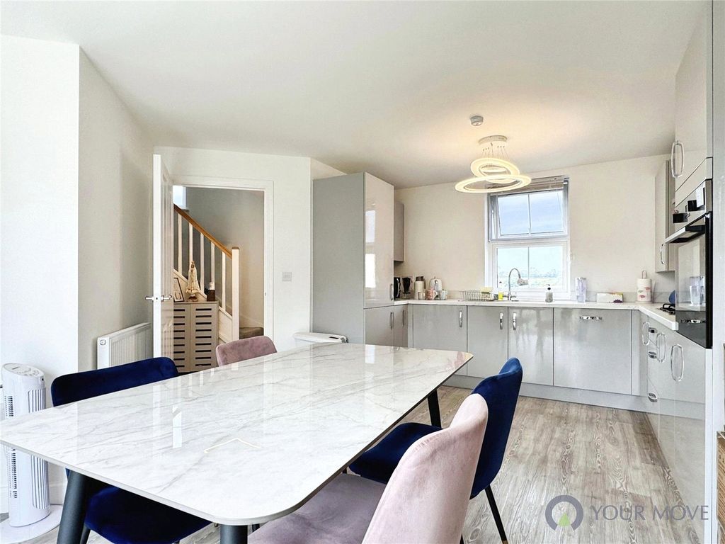 Property photo 3 of 21 Kitchen/Diner