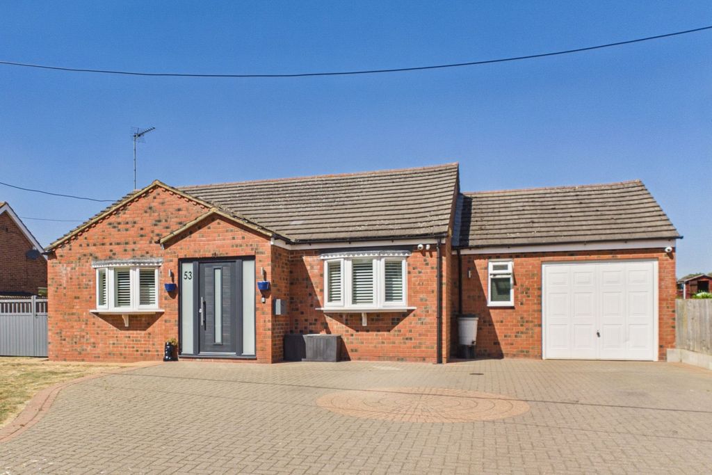 Property photo 1 of 31