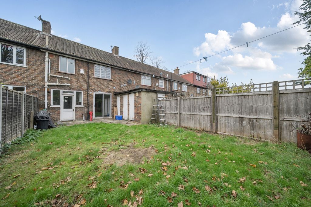 Property photo 3 of 9 1382810-4-691c5De...