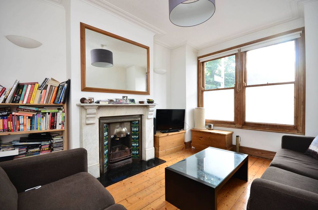 Property photo 2 of 8