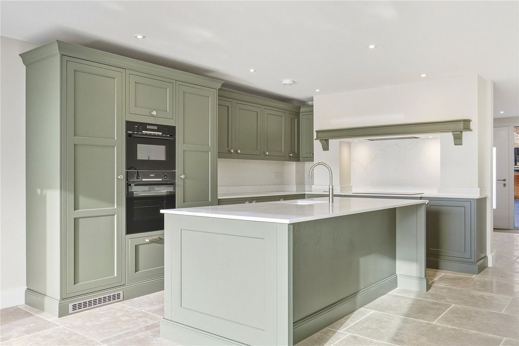 Property photo 2 of 55 Picture No. 36