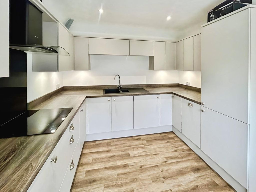 Property photo 3 of 8 B778F98c-7.Jpg
