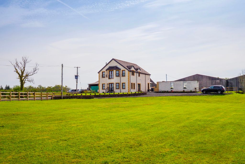 Property photo 1 of 53