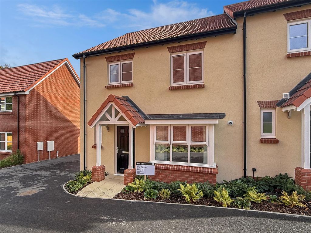 Property photo 1 of 7 E6F5802B4F7E79B73B7Acb2A26B4E84656Fbe220.Jpg