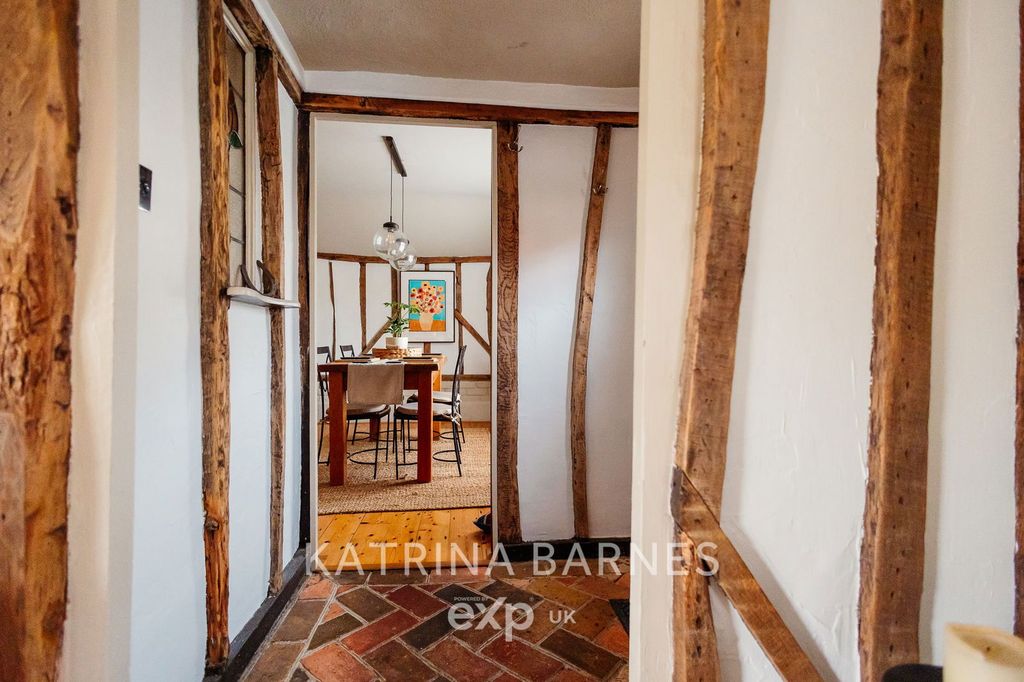 Property photo 3 of 52