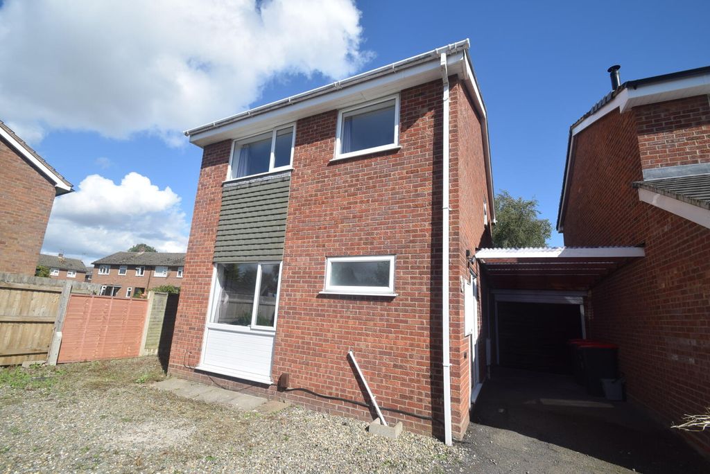 Property photo 1 of 14 Front (Exterior)