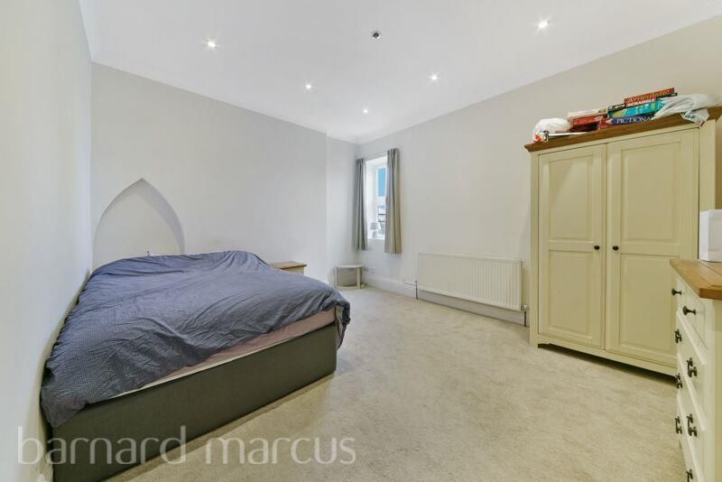 Property photo 3 of 9 Bedroom 1