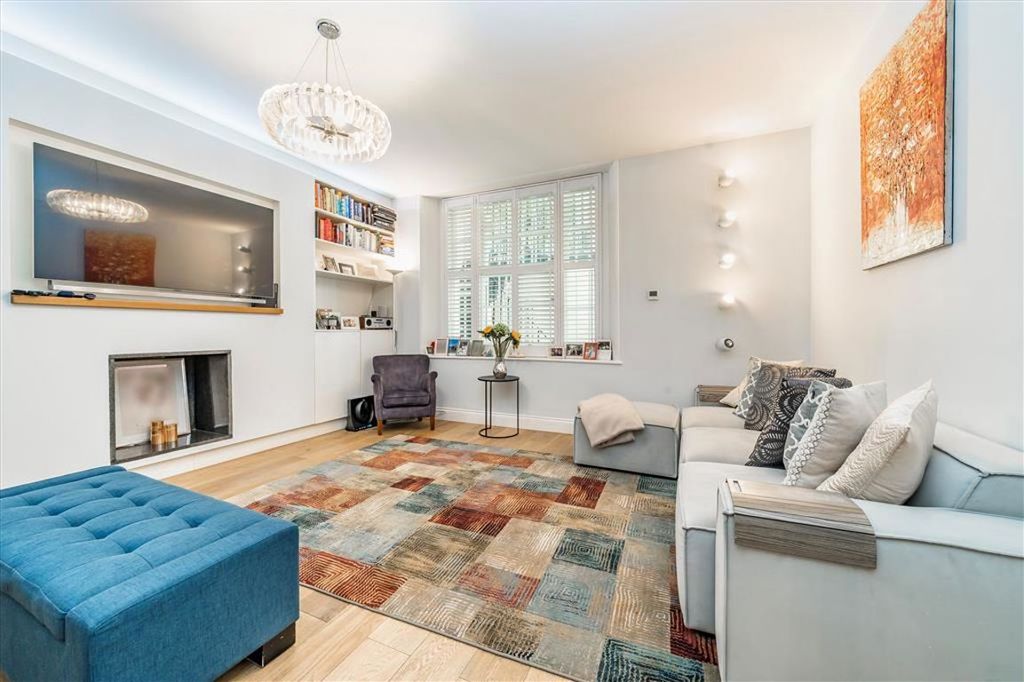 Property photo 2 of 9