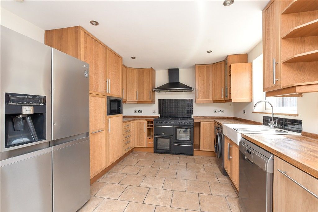Property photo 2 of 16 Kitchen/Diner