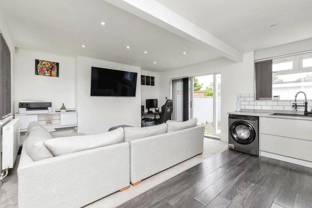 Property photo 2 of 21 Picture No. 33