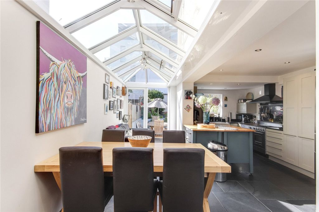 Property photo 3 of 13 Kitchen/Dining