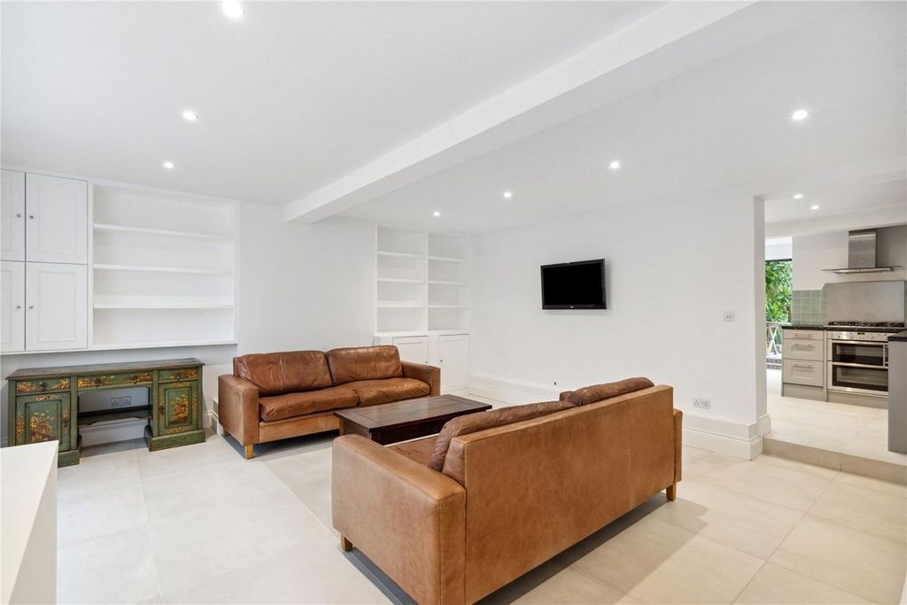 Property photo 1 of 5