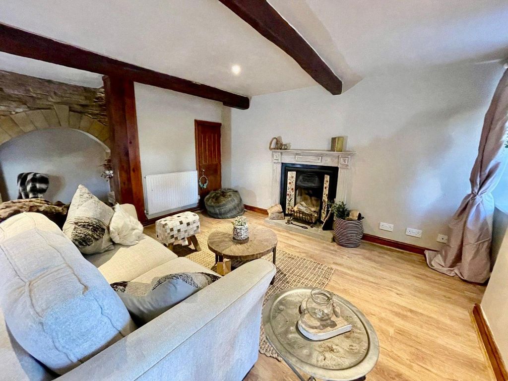 Property photo 2 of 12 Picture No. 15