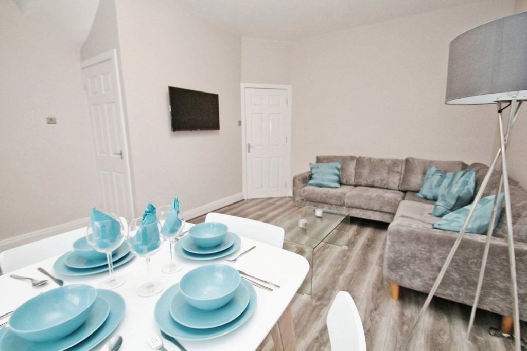 Property photo 3 of 15 Picture No. 04