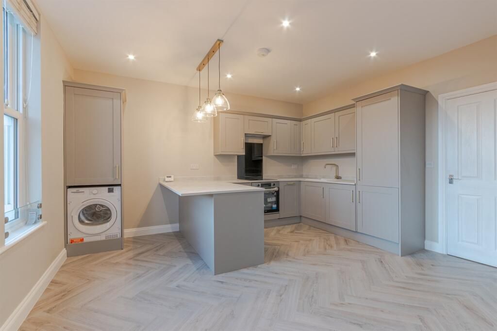 Property photo 1 of 4 1 Bed Flat To Rent Bendish Point Tower, London Se28