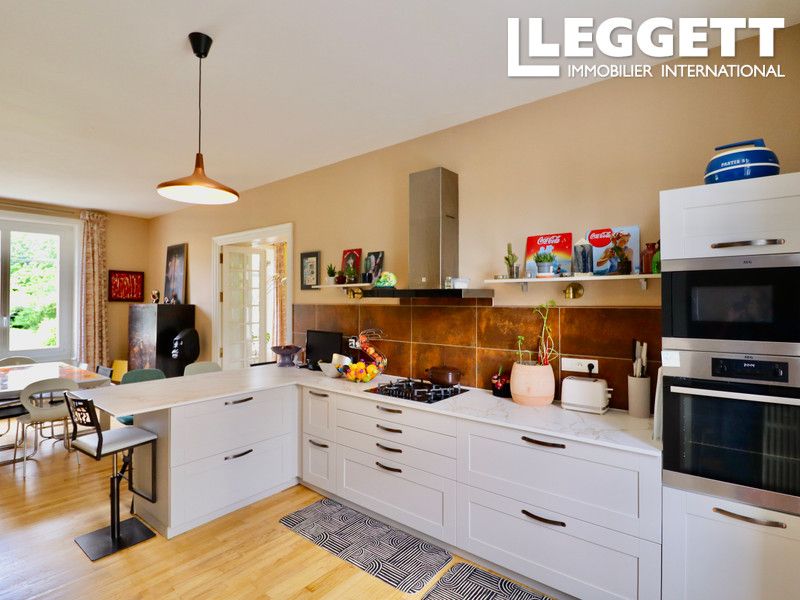 Property photo 2 of 10